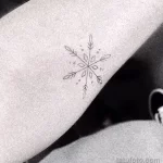 Фото тату снежинка 30,11,2021 - №0446 - snowflake tattoo - tatufoto.com