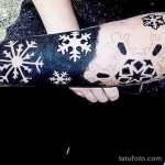 Фото тату снежинка 30,11,2021 - №0476 - snowflake tattoo - tatufoto.com