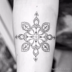 Фото тату снежинка 30,11,2021 - №0503 - snowflake tattoo - tatufoto.com