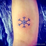 Фото тату снежинка 30,11,2021 - №0528 - snowflake tattoo - tatufoto.com