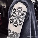 Фото тату снежинка 30,11,2021 - №0545 - snowflake tattoo - tatufoto.com