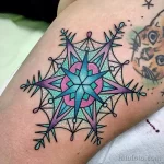 Фото тату снежинка 30,11,2021 - №0550 - snowflake tattoo - tatufoto.com