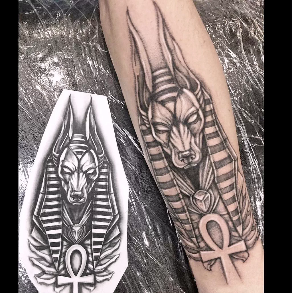 Пример рисунка тату с Богом Анубисом 30.12.2021 №0009 - tattoo anubis - tatufoto.com