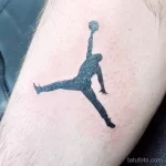 Фото баскетбольного рисунка тату 20.12.2021 №0088 - basketball tattoo - tatufoto.com