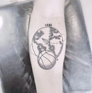 Фото баскетбольного рисунка тату 20.12.2021 №1813 - basketball tattoo - tatufoto.com