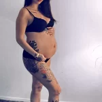 Фото мама с татуировками 02,12,2021 - №0005 - mom with tattoos - tatufoto.com