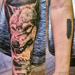 Фото пример рисунка тату с волком 16.12.2021 №0320 - Wolf tattoo - tatufoto.com