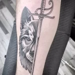 Фото пример рисунка тату с волком 16.12.2021 №0359 - Wolf tattoo - tatufoto.com