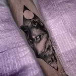 Фото пример рисунка тату с волком 16.12.2021 №0380 - Wolf tattoo - tatufoto.com