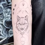 Фото пример рисунка тату с волком 16.12.2021 №0530 - Wolf tattoo - tatufoto.com