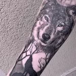 Фото пример рисунка тату с волком 16.12.2021 №0584 - Wolf tattoo - tatufoto.com