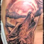 Фото рисунка тату волк и луна 16.12.2021 №0012 - Wolf tattoo - tatufoto.com