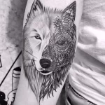 Фото рисунка тату волк мужская 16.12.2021 №0091 - Wolf tattoo - tatufoto.com