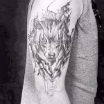 Фото рисунка тату волк на руке 16.12.2021 №0018 - Wolf tattoo - tatufoto.com