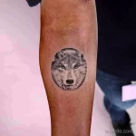 Фото рисунка тату волк на руке 16.12.2021 №0054 - Wolf tattoo - tatufoto.com