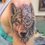 Фото рисунка тату волк на руке 16.12.2021 №0061 - Wolf tattoo - tatufoto.com