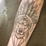 Фото рисунка тату волк на руке 16.12.2021 №0088 - Wolf tattoo - tatufoto.com