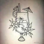 Черно-белый эскиз татуировки коктейля с пальмами и цветами, выполненный в стиле олд скул.