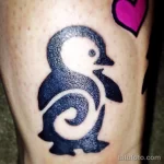 Фото тату пингвин 06,12,2021 - №068 - penguin tattoo - tatufoto.com