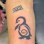 Фото тату пингвин 06,12,2021 - №228 - penguin tattoo - tatufoto.com