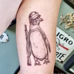 Фото тату пингвин 06,12,2021 - №324 - penguin tattoo - tatufoto.com