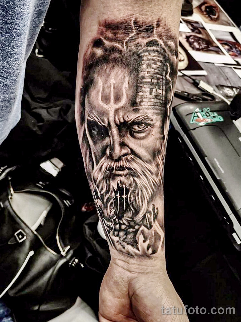 Фото тату посейдон 01,12,2021 - №0004 - Poseidon tattoo - tatufoto.com