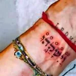 новая татуировка Мадонны на иврите - фото для статьи 06122021 tatufoto.com 7