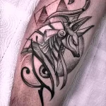 тату анубис на кисти 30.12.2021 №0010 - anubis tattoo on the wrist - tatufoto.com