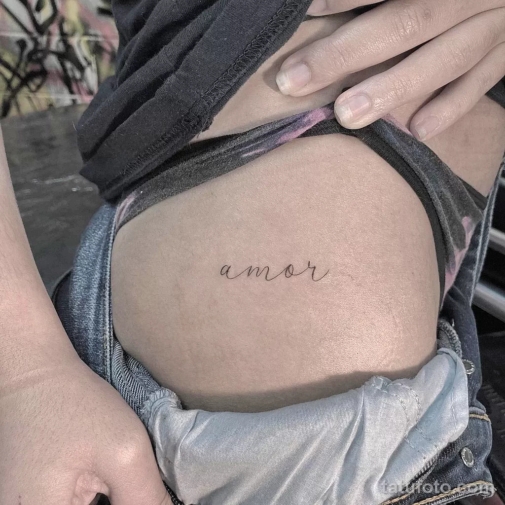 Рисунок тату на попе (ягодице) 26.01.22 №0028 - tattoo on the pope (buttock) tatufoto.com