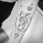 Рисунок тату со знаком зодиака козерог 22.01.22 №0007 - tattoo Capricorn tatufoto.com