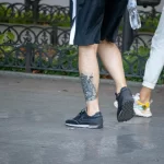 Тату Самурай в доспехах с мечем в руках на ноге парня 16 - Уличная тату (street tattoo) от tatufoto.com 1087