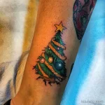 Фото тату к рождеству и новому году 07.01.22 №0189 - tattoo for christmas tatufoto.com