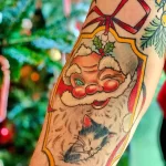 Фото тату к рождеству и новому году 07.01.22 №0549 - tattoo for christmas tatufoto.com