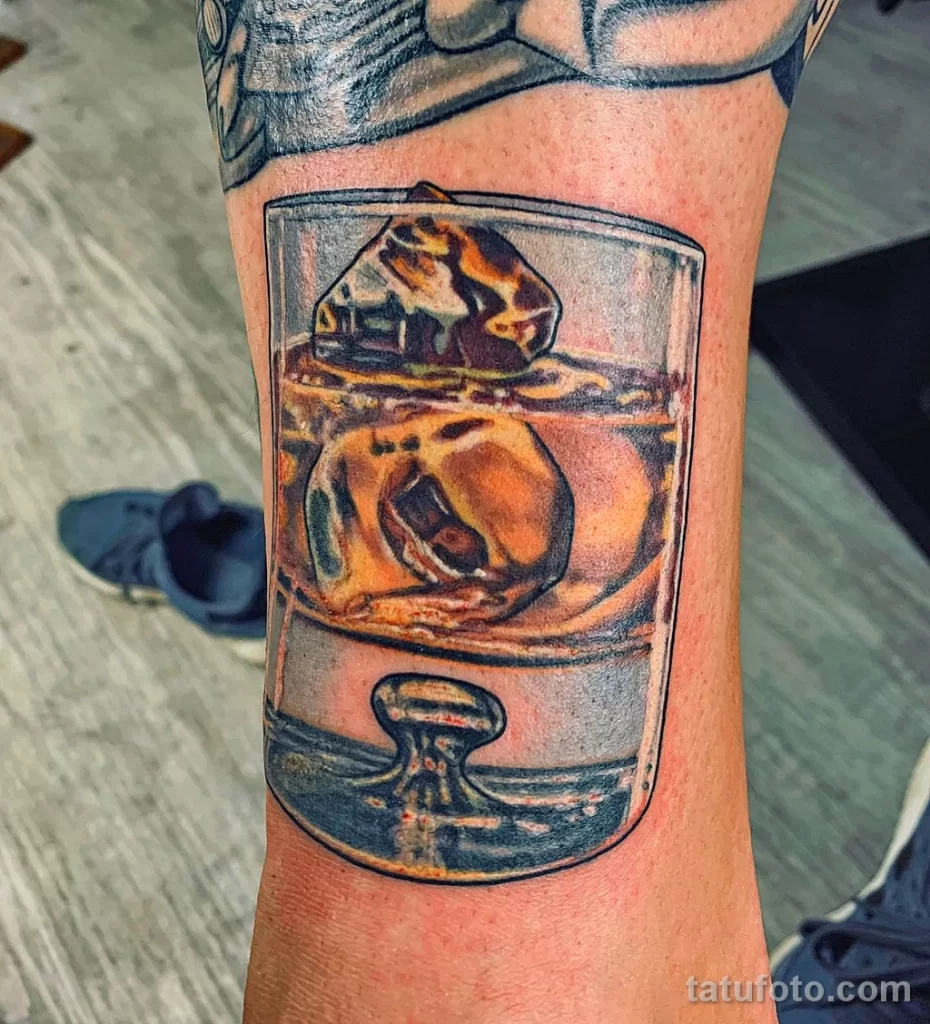 Тату с напитком Виски 12.02.22 №0025 - whiskey tattoo tatufoto.com