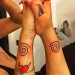 Фото парных рисунков тату 16.02.22 №0005 - couple tattoos tatufoto.com