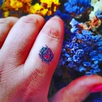 Фото тату Божья Коровка 17.02.22 №0036 - tattoo Ladybug tatufoto.com