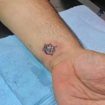 Фото тату Божья Коровка 17.02.22 №0050 - tattoo Ladybug tatufoto.com