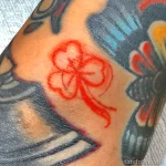 Фото тату клевер 17.02.22 №0084 - Clover tattoo tatufoto.com