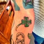 Фото тату клевер 17.02.22 №0138 - Clover tattoo tatufoto.com
