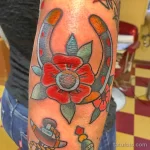 Фото тату подкова 17.02.22 №0146 - horseshoe tattoo tatufoto.com