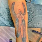 Фото тату подкова 17.02.22 №0167 - horseshoe tattoo tatufoto.com