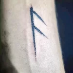 Фото тату руны 17.02.22 №0010 - Rune tattoo tatufoto.com