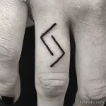 Фото тату руны 17.02.22 №0050 - Rune tattoo tatufoto.com