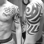Фото трайбл тату грудь 23.02.22 №0006 - tribal tattoo tatufoto.com