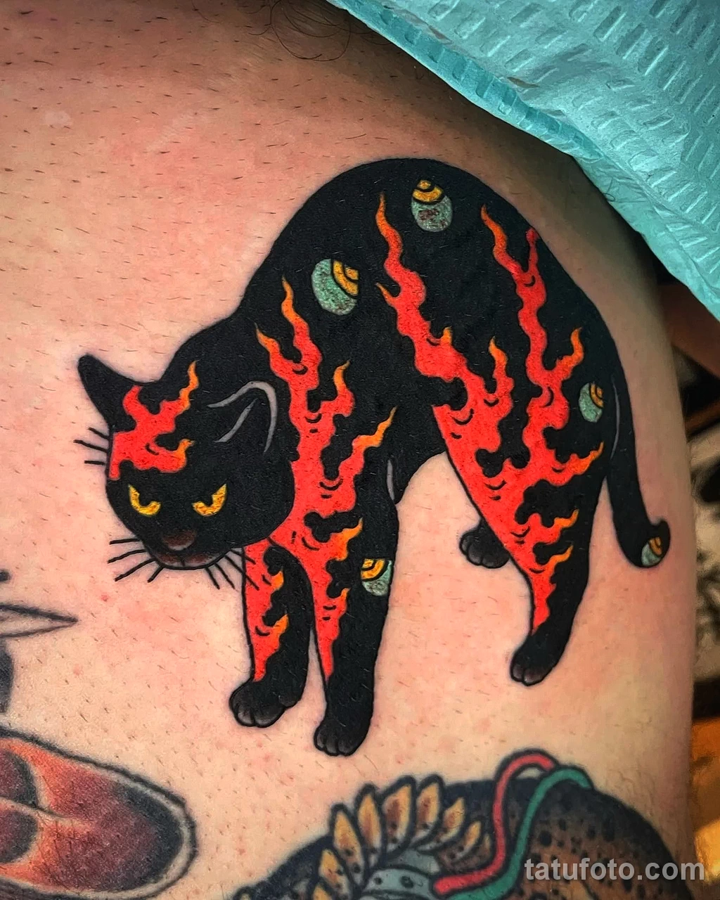 Фото цветного рисунка тату 13.02.22 №0129 — color drawing tattoo tatufoto.com