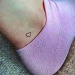 тату сердце на ноге 06.02.22 №0024 - heart tattoo tatufoto.com