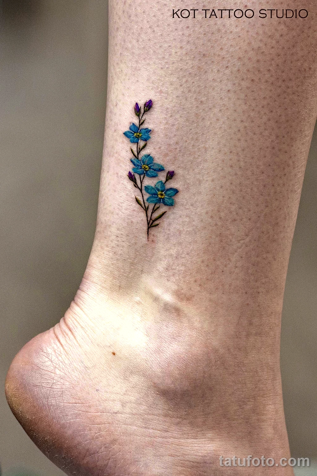 тату цветное на ногу 13.02.22 №0003 — color drawing tattoo tatufoto.com