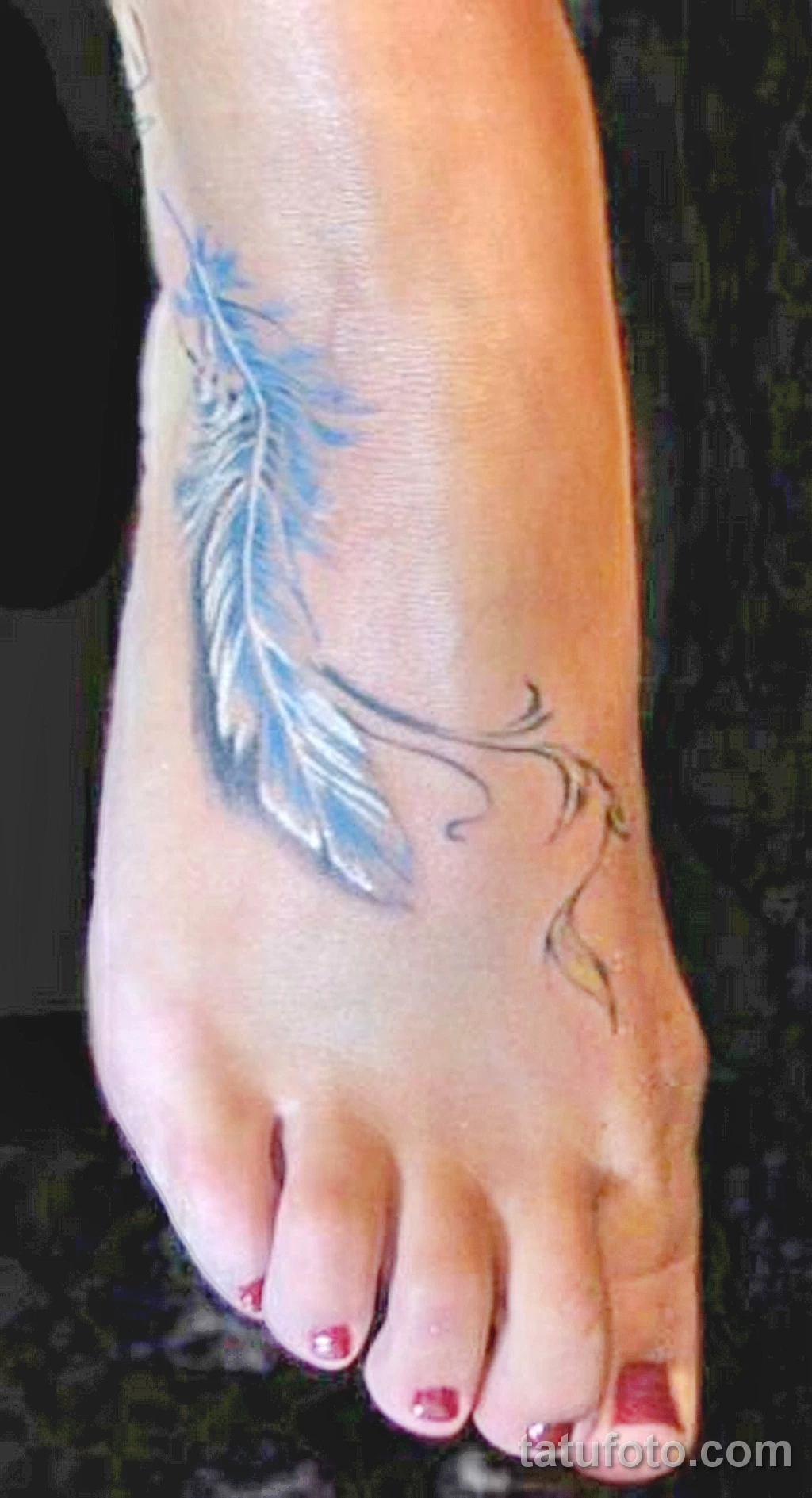 тату цветное на ногу 13.02.22 №0009 — color drawing tattoo tatufoto.com