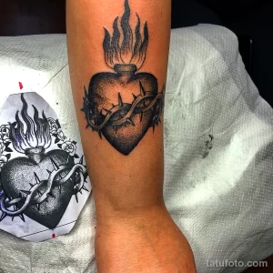 фото тату с рисунком сердца 05.02.22 №0245 - heart tattoo photo tatufoto.com