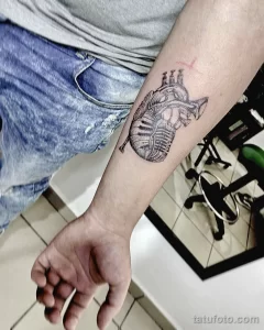 фото тату с рисунком сердца 05.02.22 №0250 - heart tattoo photo tatufoto.com